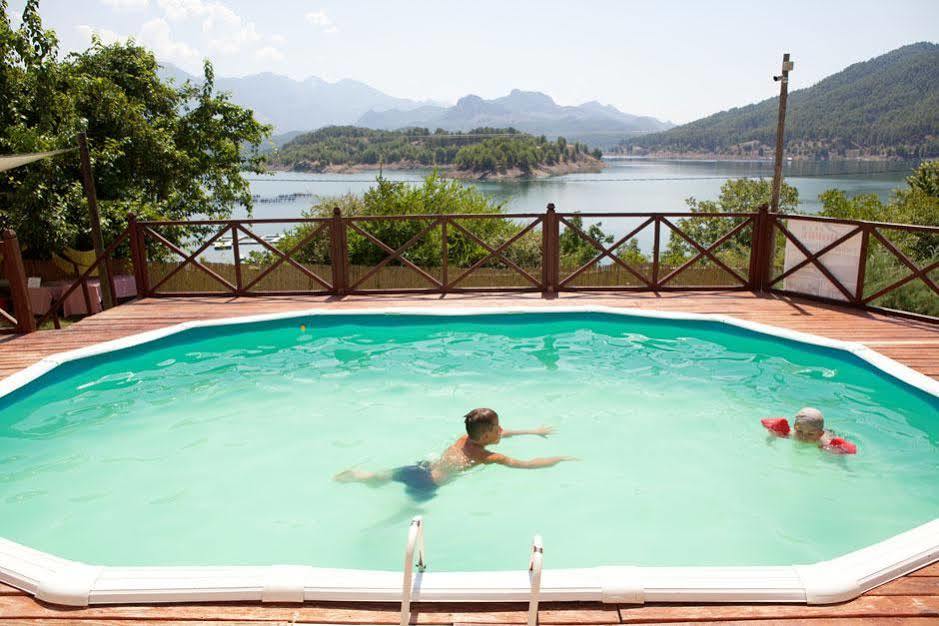 Sakli Gol Evleri Hotell Karacaören Exteriör bild