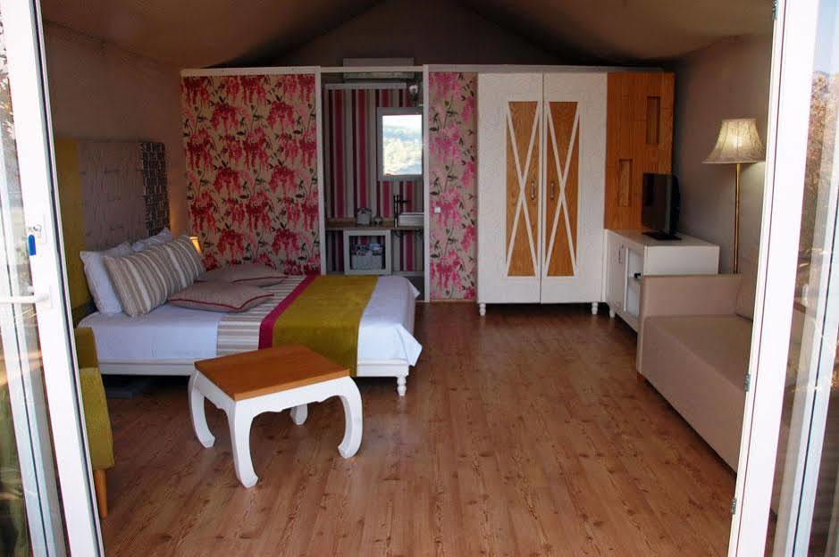 Sakli Gol Evleri Hotell Karacaören Exteriör bild